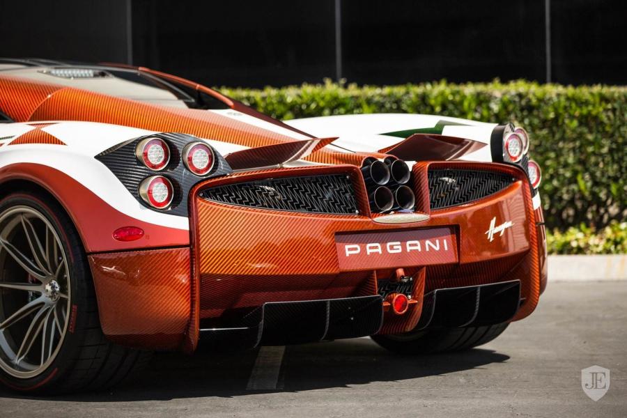 Детали экстерьера Pagani Huayra Lampo 2017 года  (фото 31 из 60)